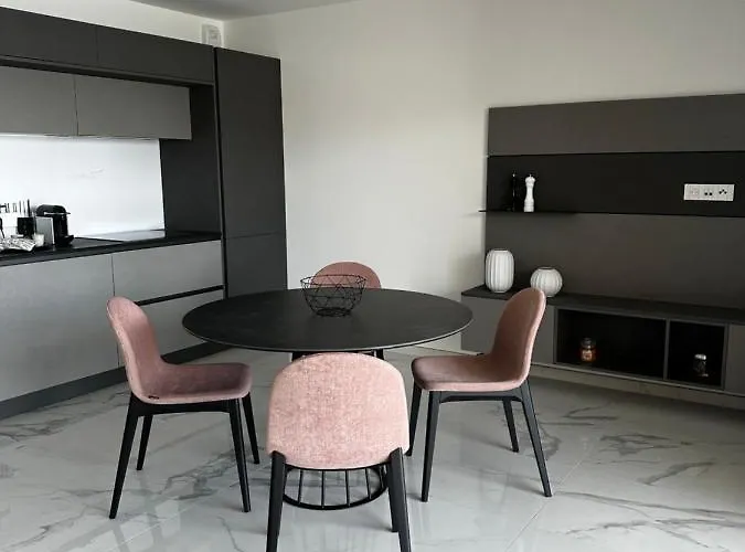 Neuve Le Galatee Pied Dans L'eau Apartment