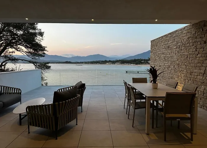 Neuve Le Galatee Pied Dans L'eau Apartment *