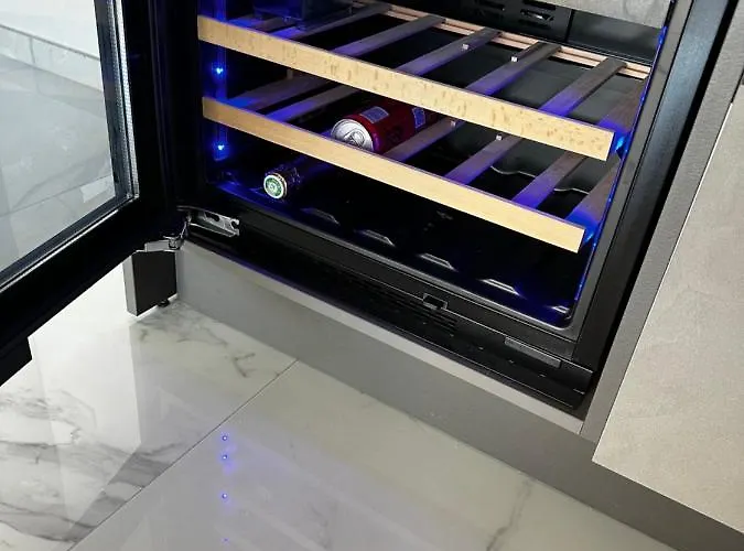 Neuve Le Galatee Pied Dans L'eau *