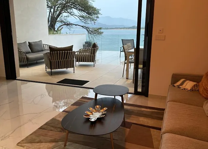 Neuve Le Galatee Pied Dans L'eau Apartment *