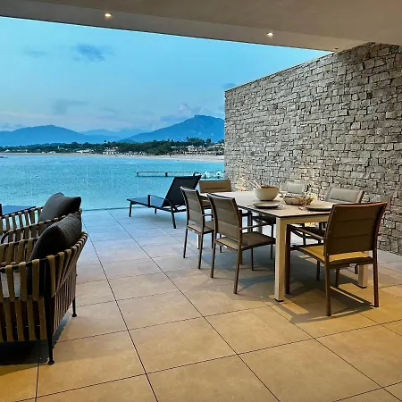 Neuve Le Galatee Pied Dans L'eau *