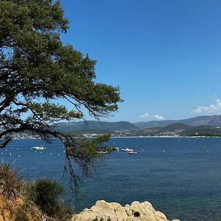 Neuve Le Galatee Pied Dans L'eau Apartament