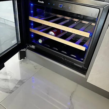 Neuve Le Galatee Pied Dans L'eau *