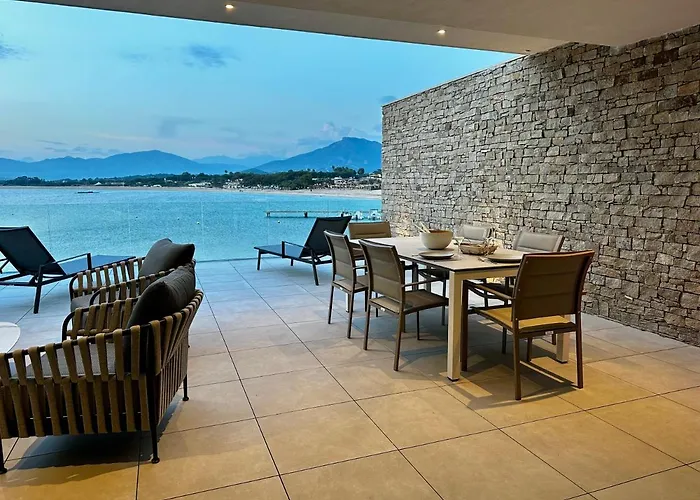 Neuve Le Galatee Pied Dans L'eau *