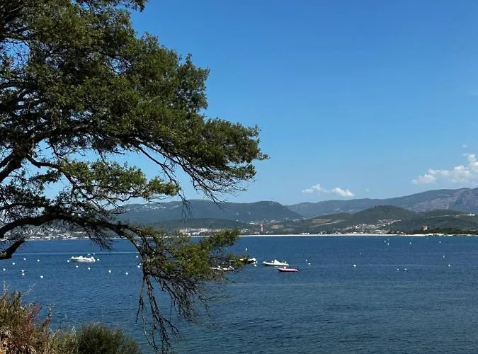Neuve Le Galatee Pied Dans L'eau شقة