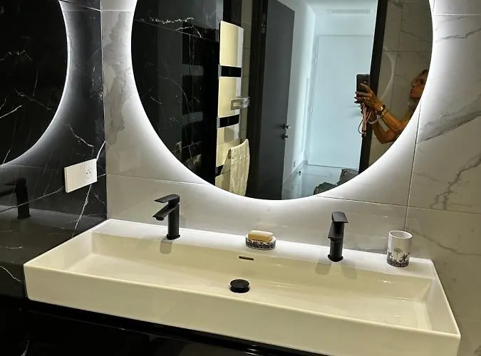 Neuve Le Galatee Pied Dans L'eau Porticcio (Corsica)