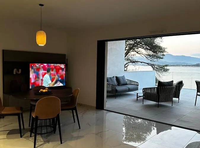 Apartamento Neuve Le Galatee Pied Dans L'eau *