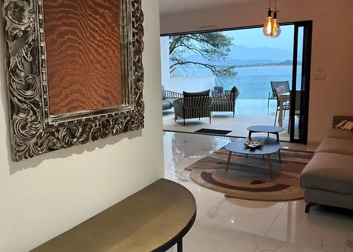 Neuve Le Galatee Pied Dans L'eau *